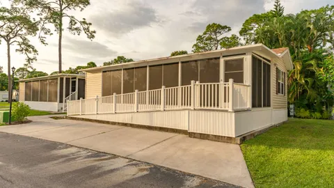 Gold 1 Bedroom Rental — image 1 of 13