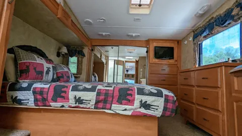 5th Wheel Rental RV - Montana — image 2 of 8