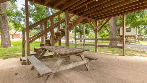 Treehouse — image 2 of 6