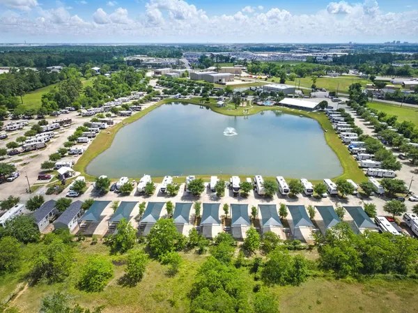 Northlake RV Resort campground