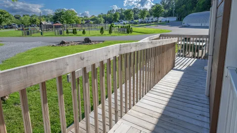 Deluxe Cottage — image 2 of 13