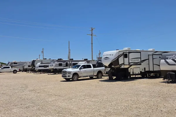 Totally Texas RV Park Crossroads – photo 1