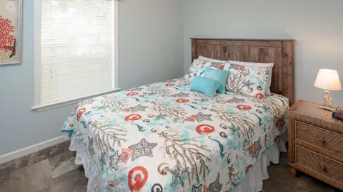 Standard Park Model 1 Bedroom — image 12 of 12
