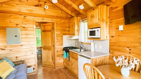 Cozy Cabin — image 9 of 9