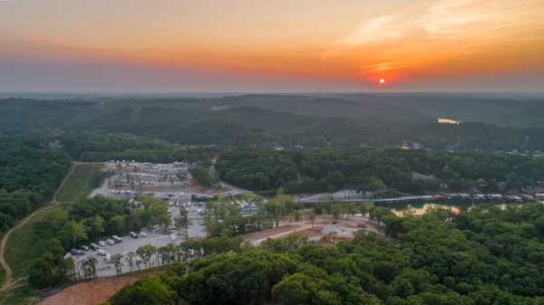Deer Valley Campground, Sunrise Beach, MO campground