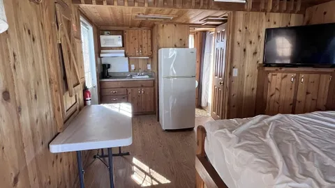 Deluxe Cabin (2 person) — image 2 of 5