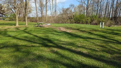 Water & Electric Site — image 2 of 9