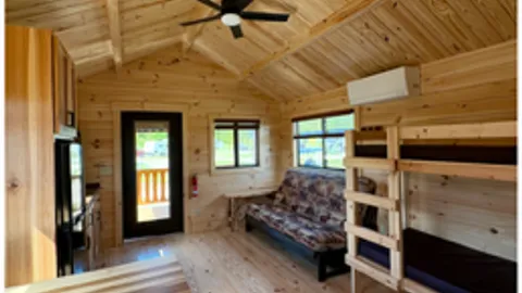 One Bedroom Cabin — image 2 of 3