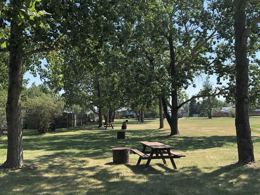 Hythe Municipal Campground, Hythe, Alberta - Photo 2