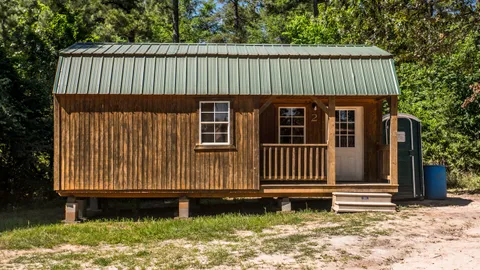 Cabin 2 - Large — image 1 of 8