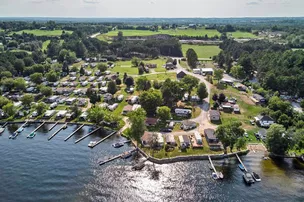 Bobcaygeon Shores Cottage Resort – photo 2