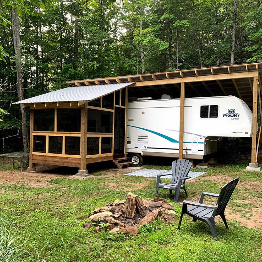 Trailer on the Hill