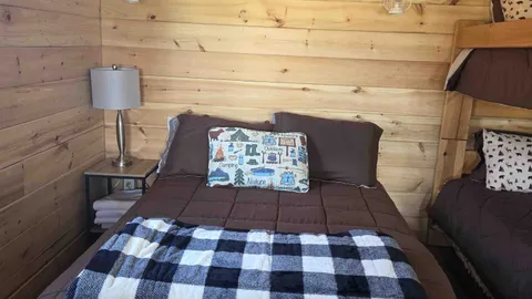 Large Rustic Cabin (Explorer) — image 5 of 5