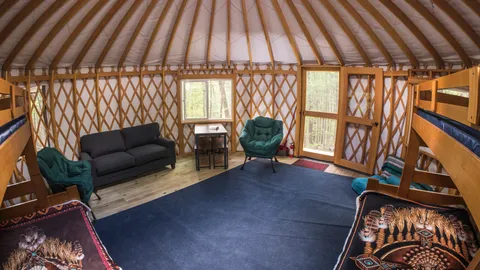 Delightful Yurt — image 5 of 5