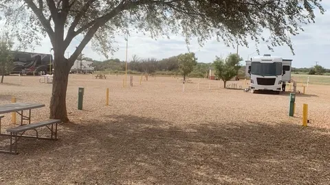 30 Amp Std Pull-Thru Site — image 2 of 3