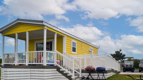 Club Castaways One Bedroom Premium Cottage — image 1 of 8
