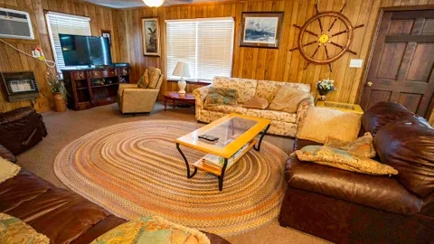 Waterfront - Swan Point Lodge — image 13 of 13