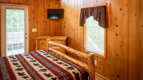 Great Escape Lodge — image 2 of 18