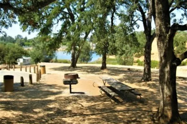 Pardee Lake Recreation Area – photo 1