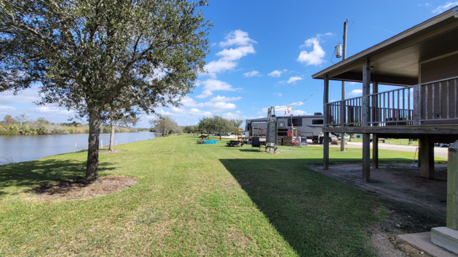 On The Bayou RV Resort - Angleton