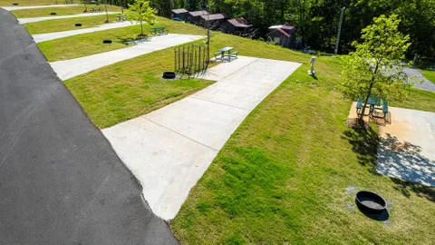 Bark n Roll RV Sites — image 2 of 4