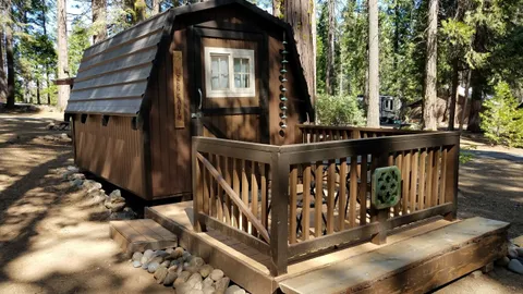 Small Cabin — image 3 of 3