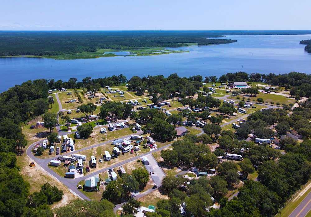 Lake Oklawaha Resort - Fort McCoy, FL - Photo 3