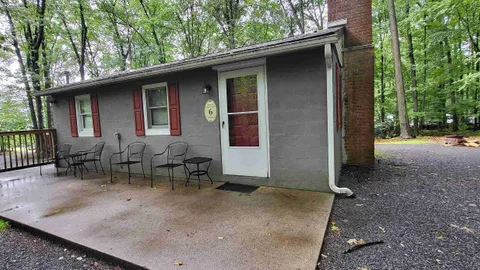 Cabin (6 Person) — image 1 of 4