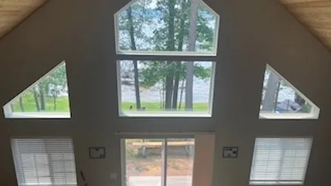 Lakefront 2 Bedroom/Loft — image 11 of 11