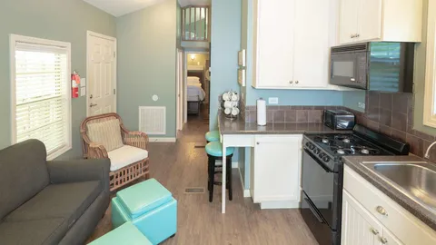 Premium Cottage 2 Bedroom with Loft — image 2 of 14