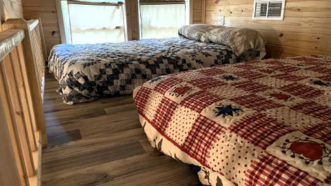 Standard Cabin — image 8 of 8