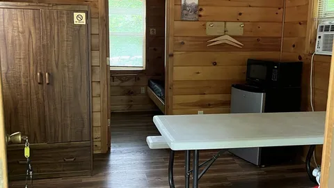 Cabin Rental — image 2 of 9