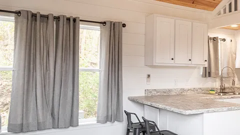 Whippoorwill Cabin — image 2 of 9