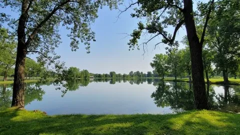 Waterfront Boondocking Site - No Hook-Ups — image 1 of 3
