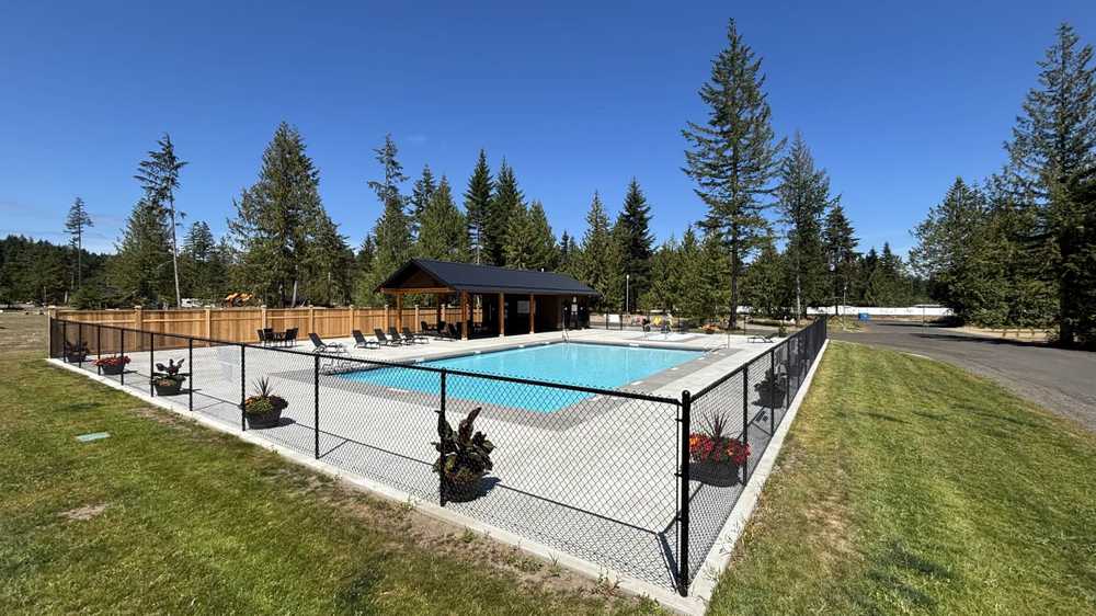 Speedway RV, Black Creek, British Columbia - Photo 2