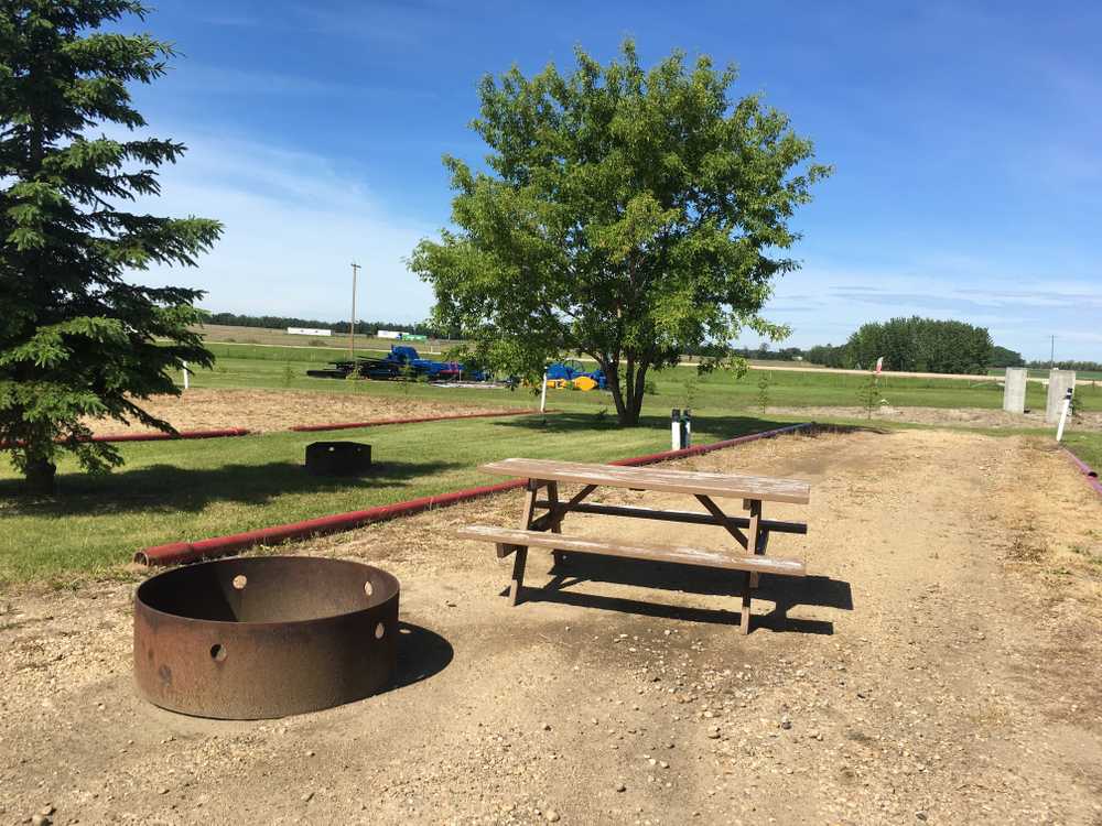 Leduc #1 Campground, Leduc County, Alberta - Photo 2
