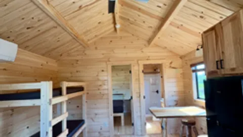 One Bedroom Cabin — image 3 of 3