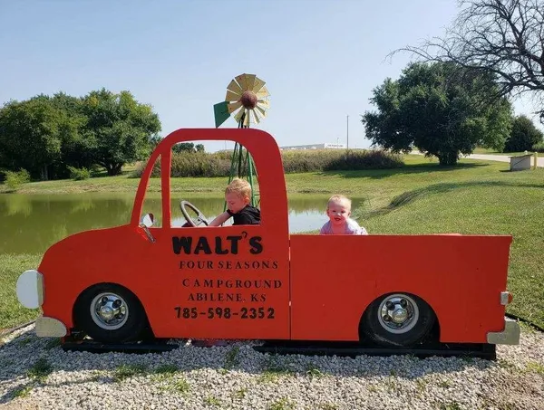 Walt's Four Seasons Campground & Country Store campground