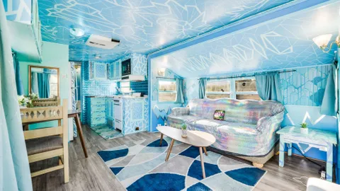 Blue Glamping Trailer — image 2 of 4