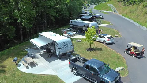Creekside Red Carpet Back-In RV Site — image 2 of 4