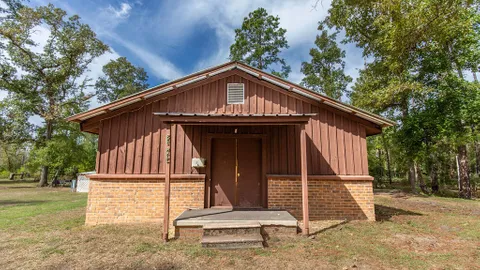 Cabin — image 2 of 12