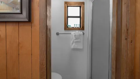 Deluxe Cabin - Full Bed — image 2 of 7