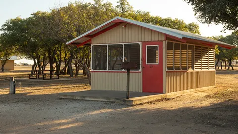 SCREENED IN CABANA — image 2 of 4