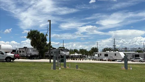 Standard Grass Full Hookup RV Site — image 2 of 4