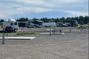 Henry's Fork RV Park – photo 2