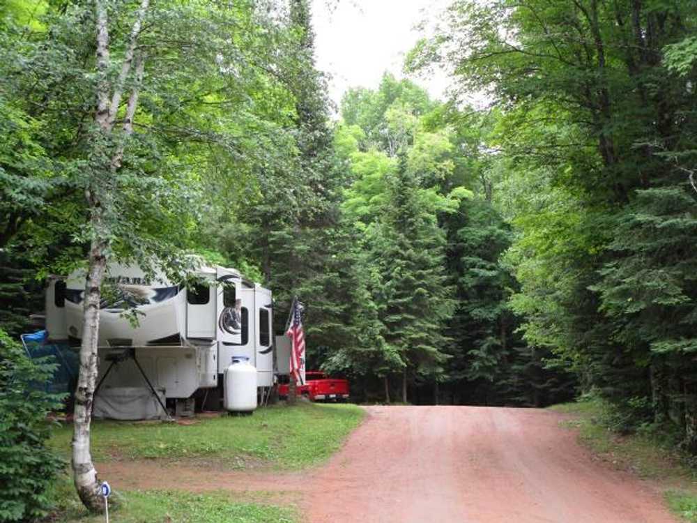 Premier Close Lakefront Full Hookup 30 Amp RV Site