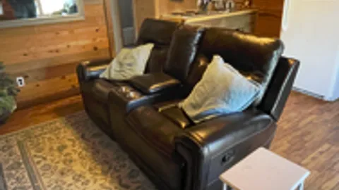 Standard Cabin — image 1 of 1