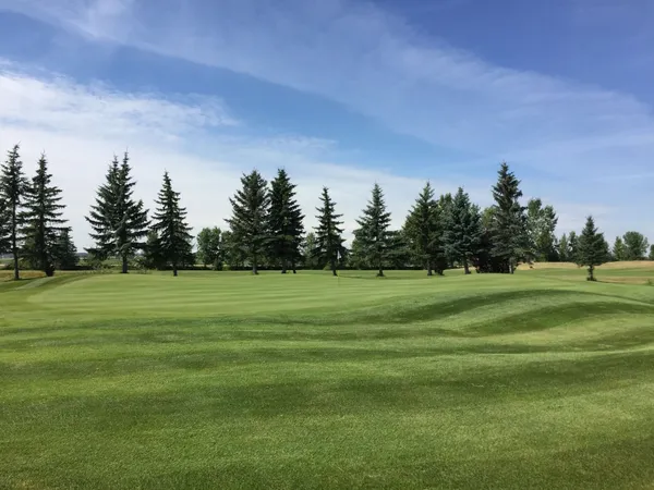 The Nursery Golf and Country Club, Lacombe County, Alberta campground