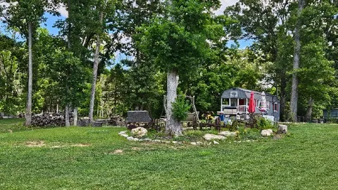 Linda's Place — image 1 of 1