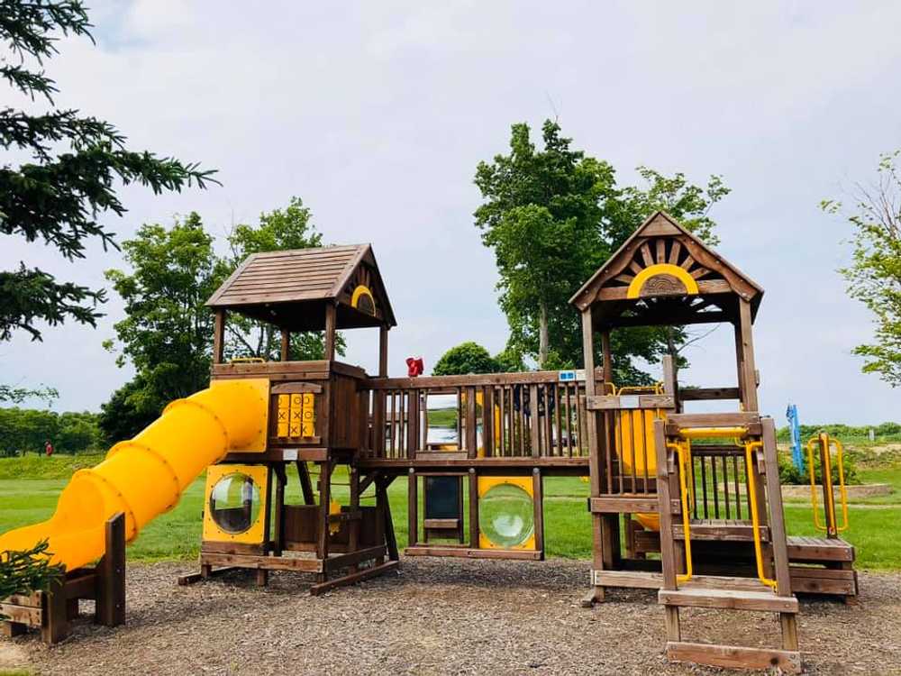 Beantown Campground, Baileys Harbor, Wisconsin - Photo 3